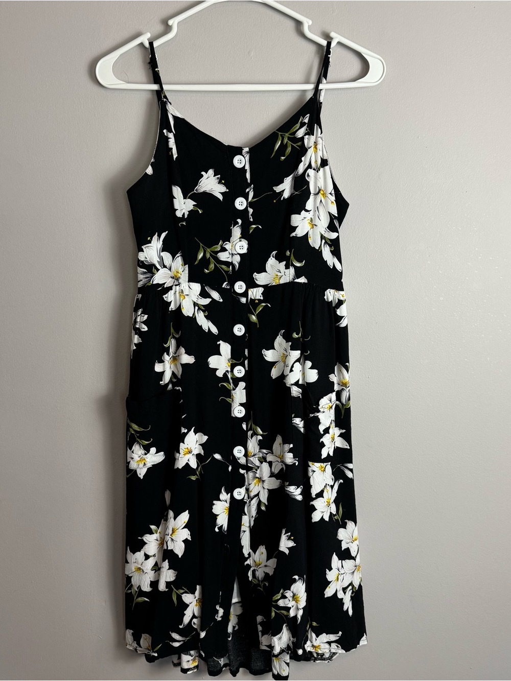 Blooming Jelly Black Floral Spaghetti Strap Midi Dress With Pockets Size M - Picture 2 of 13